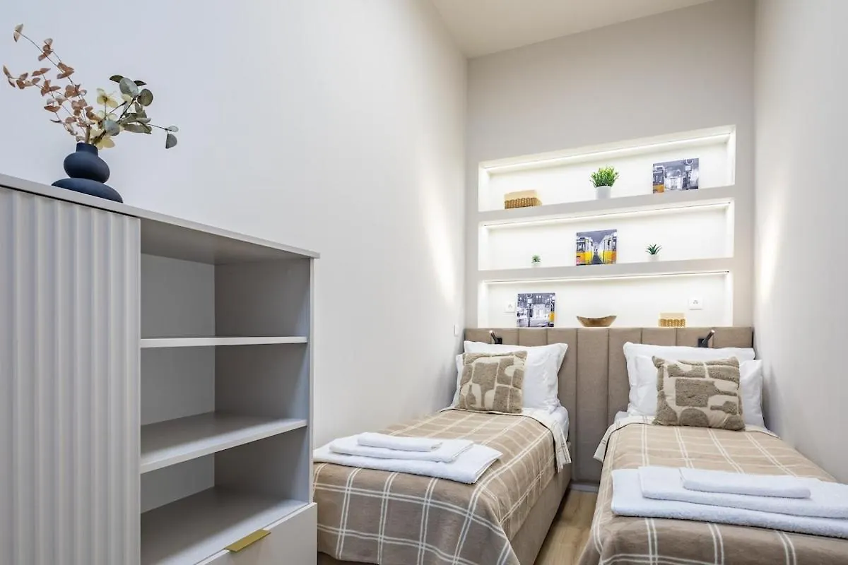 Central Elegance Budapest Apartment