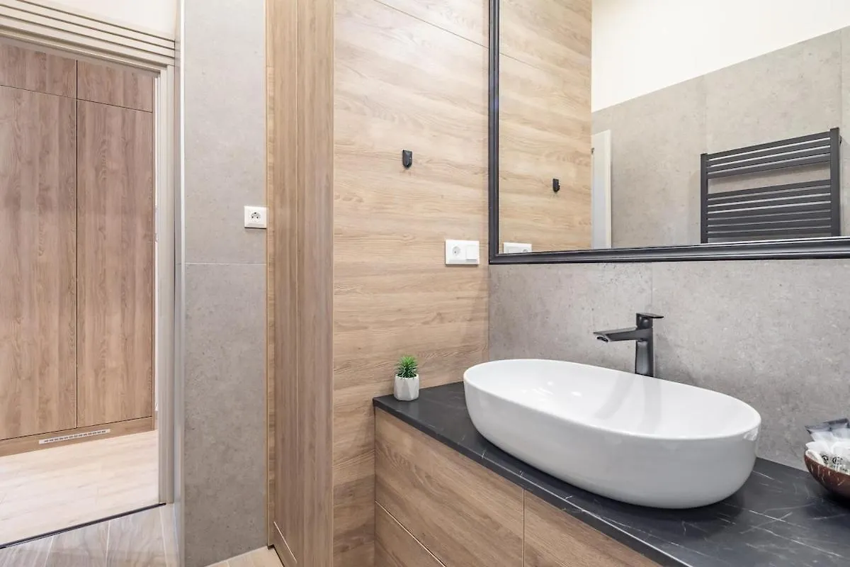Central Elegance Budapest 0*,