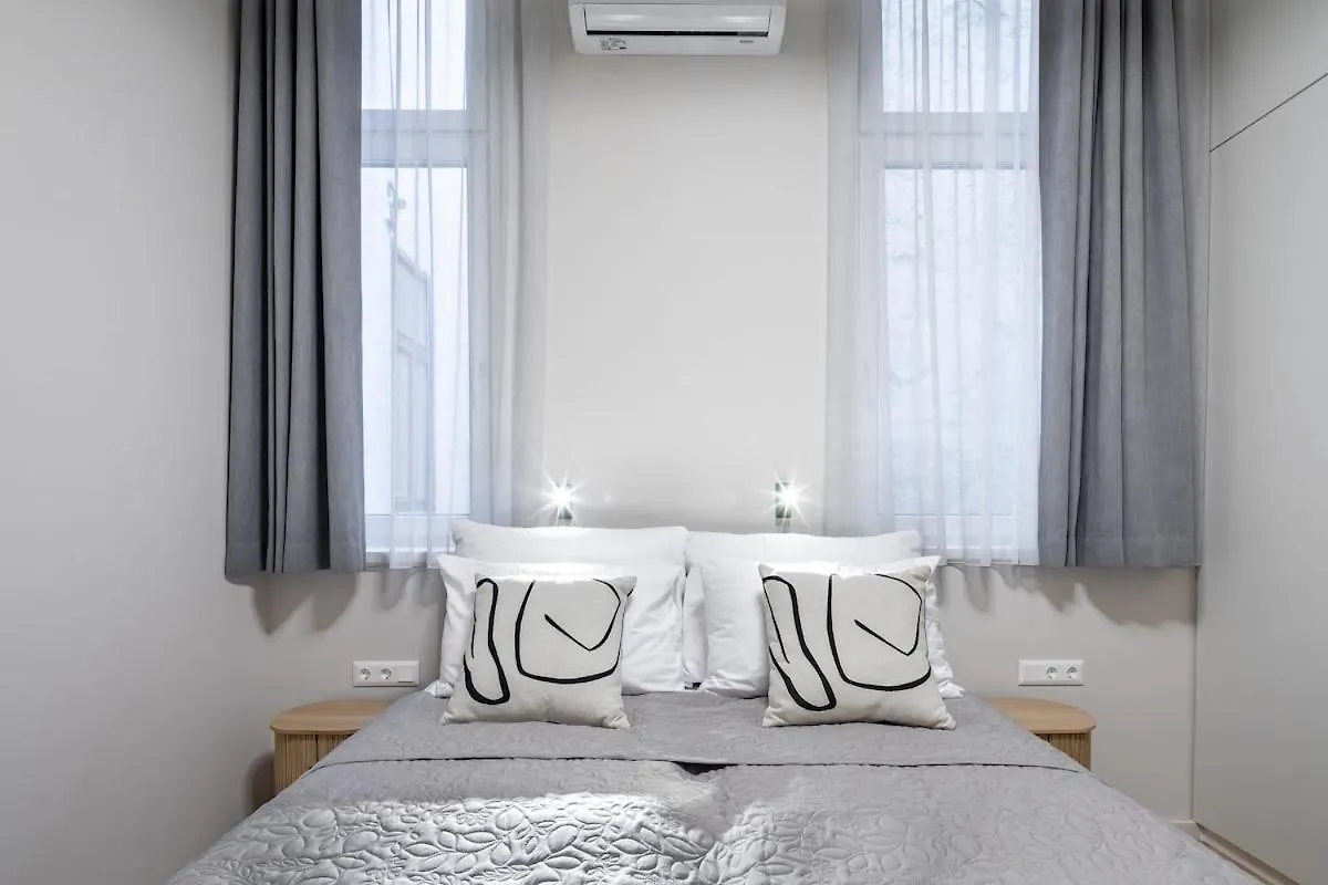 Central Elegance Budapest 0*,