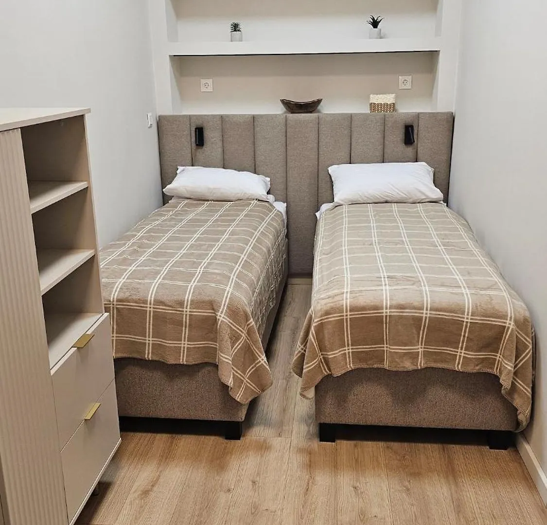 Central Elegance Budapest 0*,