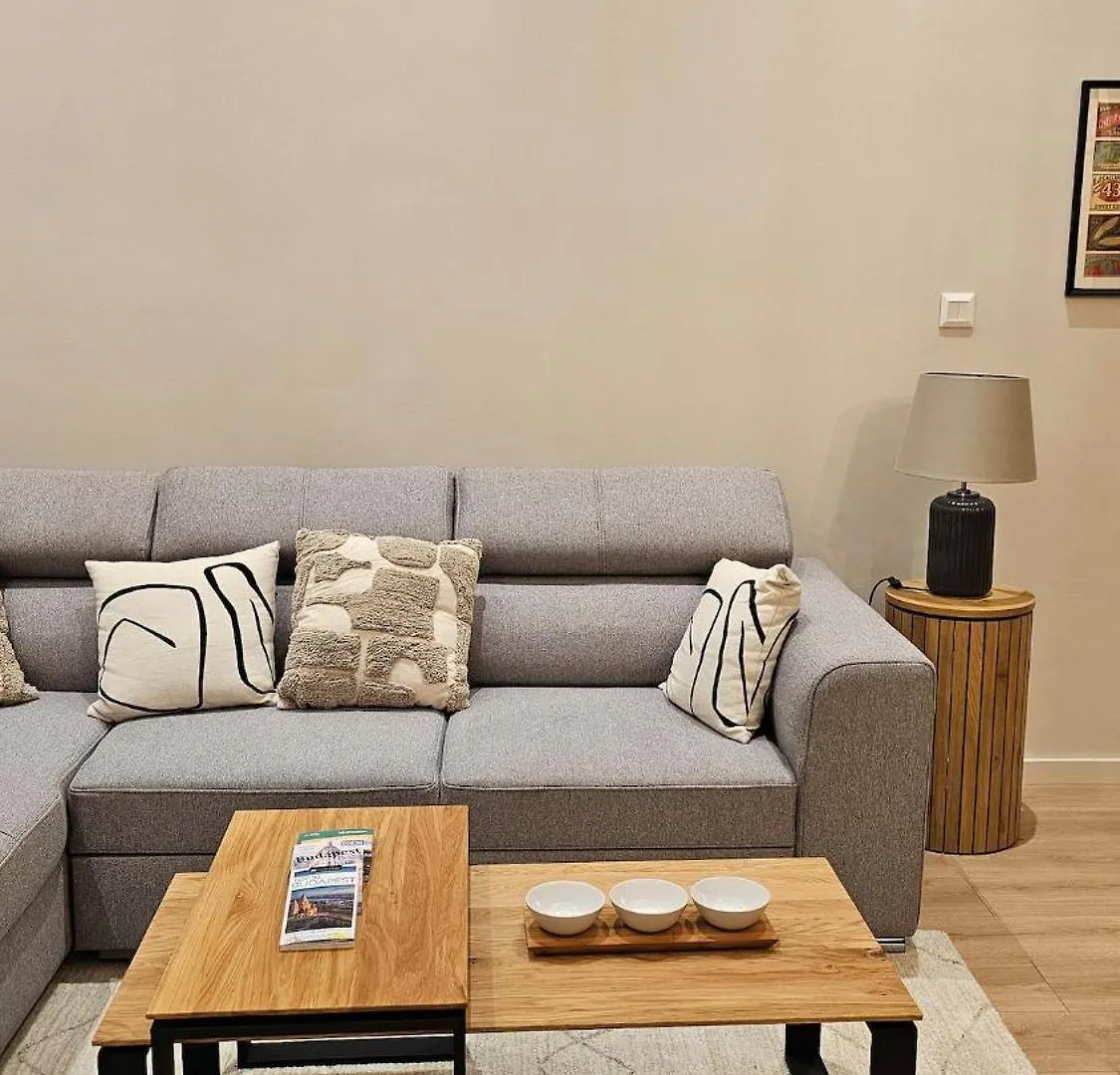 Central Elegance location